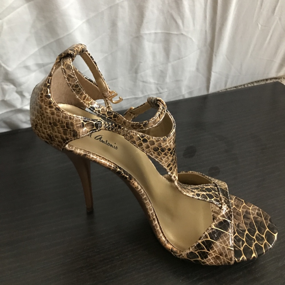 Michael Antonio Snake Print Heels Size 9